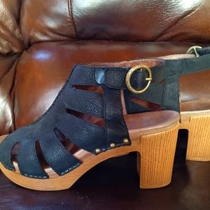 Dansko Sandals size 10